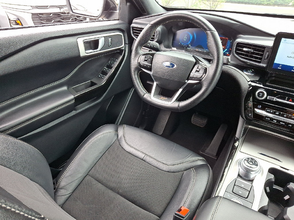 Used 2021 Ford Explorer ST w/ ST Street Pack AWD/4WD image 15