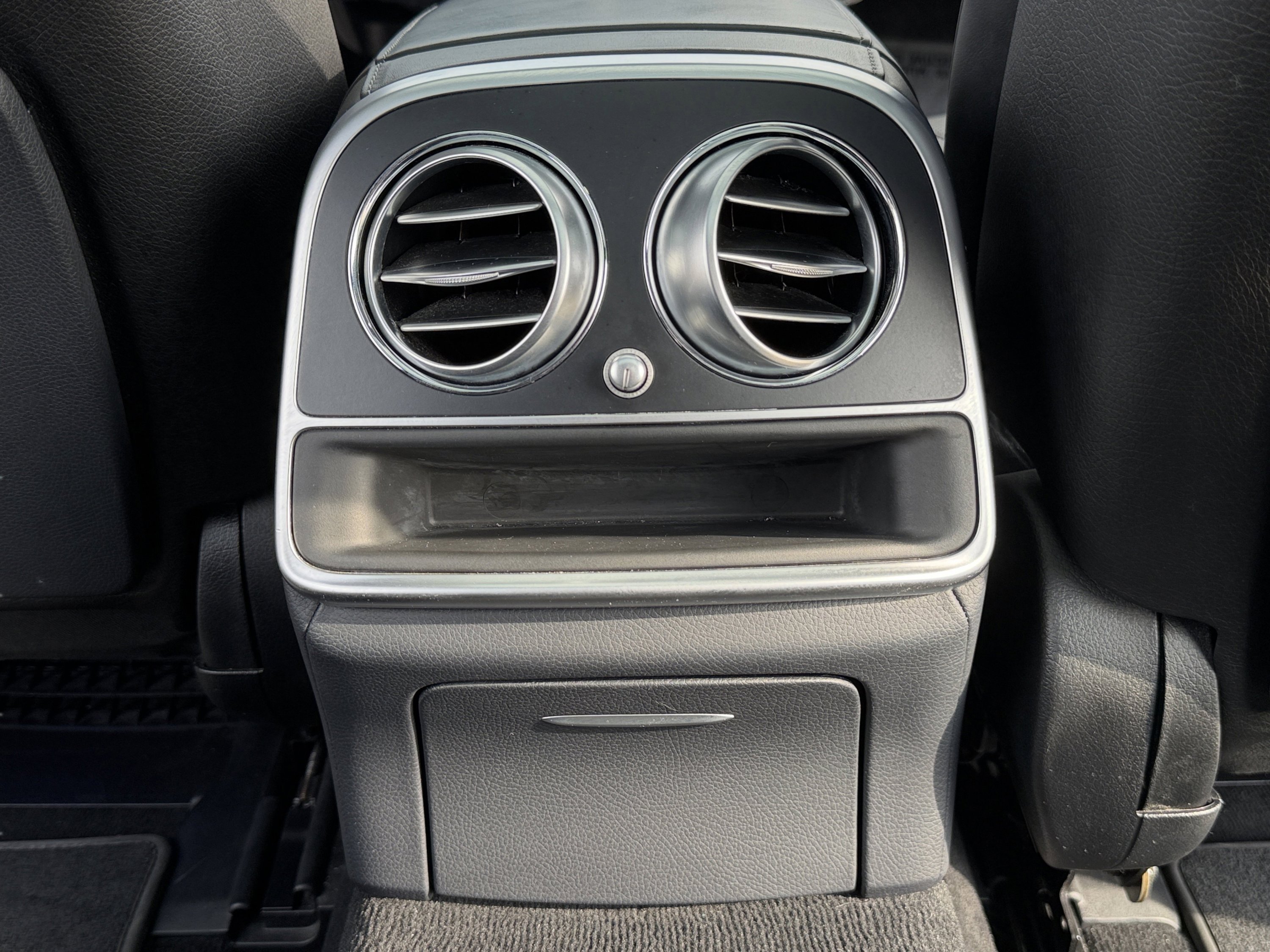 Used 2016 Mercedes-Benz S 550 Sedan image 34