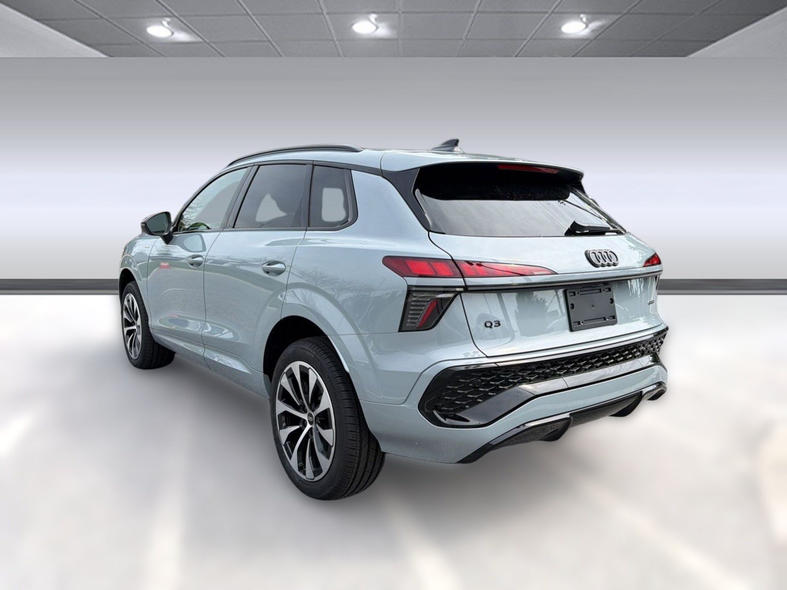 New 2026 Audi Q3 quattro 2.0T w/ 19" Wheel Package AWD/4WD image 3