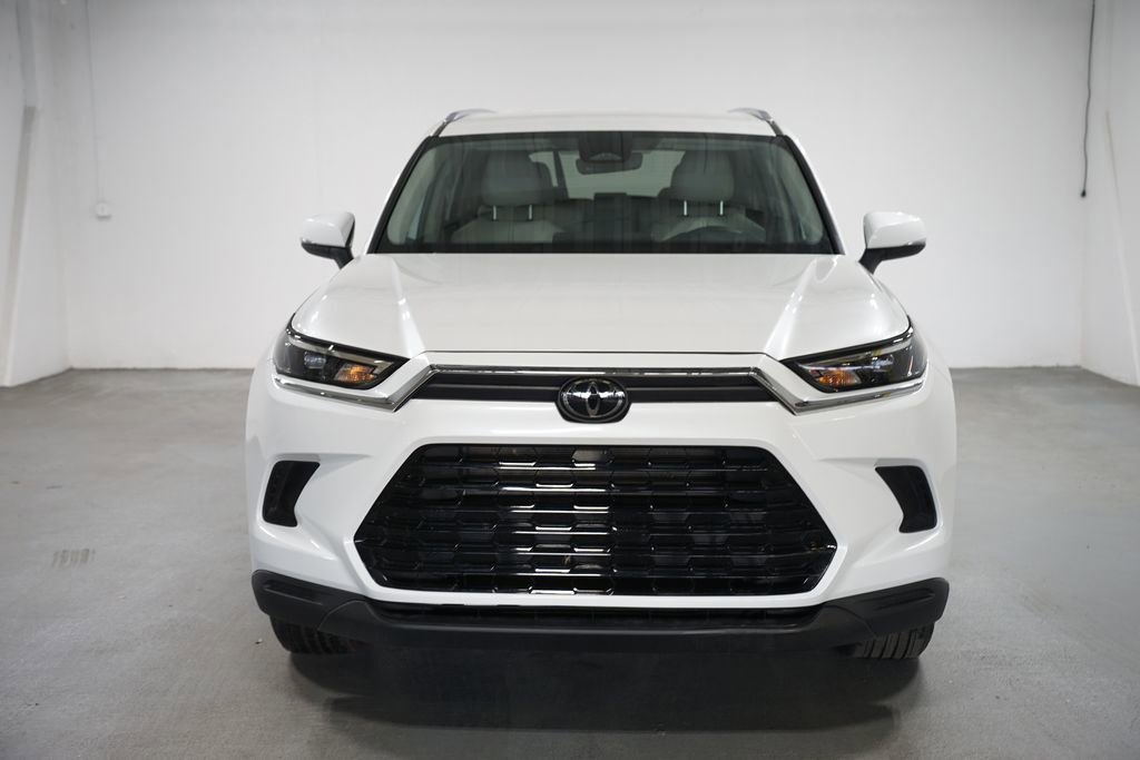Certified 2024 Toyota Grand Highlander XLE image 2