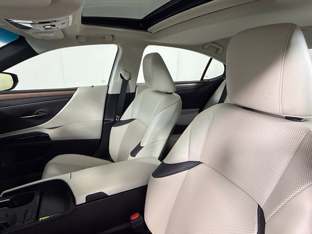 Certified 2025 Lexus ES 350 w/ Premium Package FWD image 18