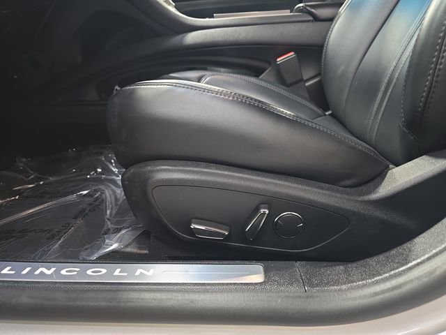 Used 2019 Lincoln MKZ Premiere image 29