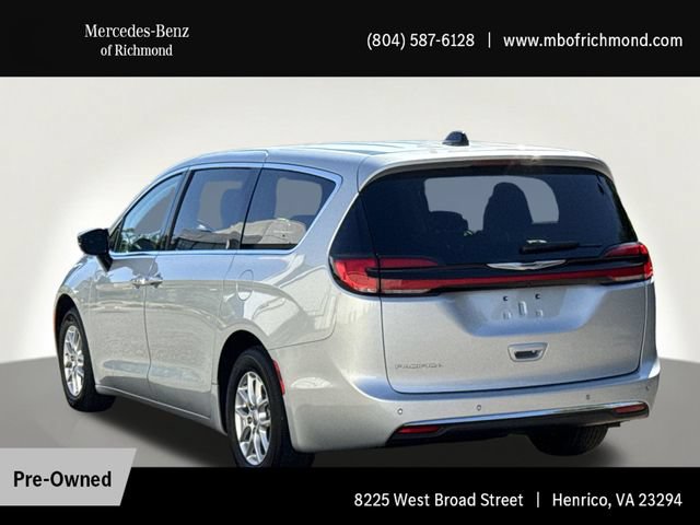 Used 2024 Chrysler Pacifica Touring-L FWD image 26