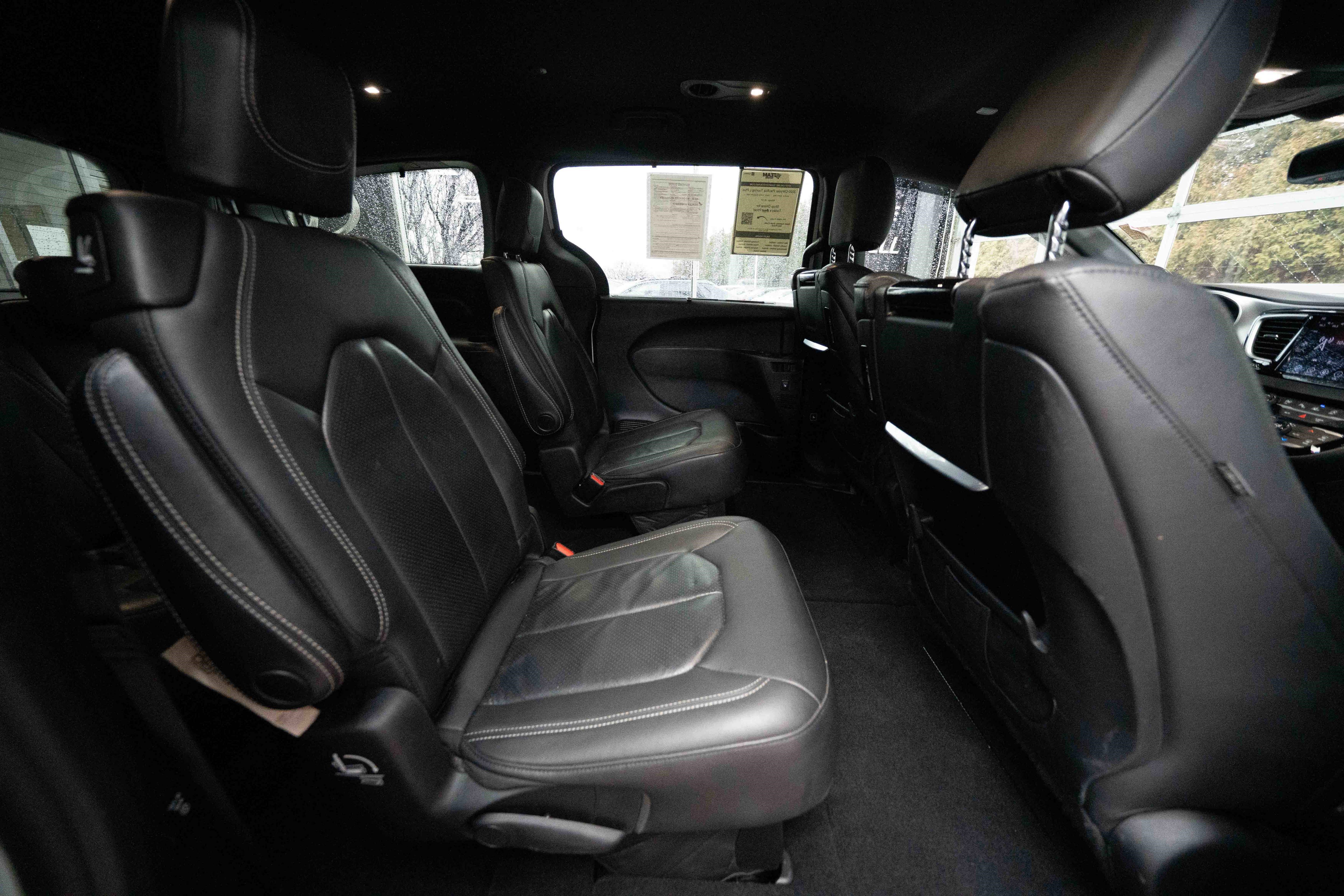 Used 2020 Chrysler Pacifica Touring-L Plus w/ Advanced Safetytec Group image 25