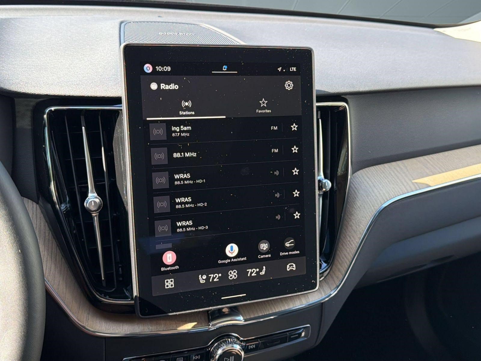 New 2027 Volvo XC60 B5 Plus AWD/4WD image 19