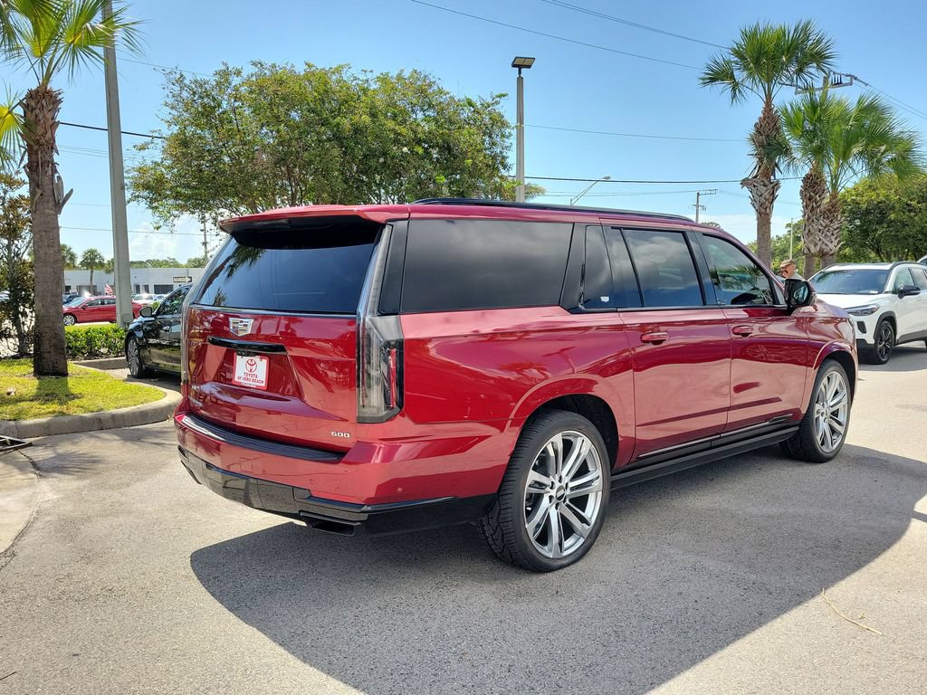 Used 2025 Cadillac Escalade ESV Sport Platinum w/ LPO, Floor Liner Package AWD/4WD image 5