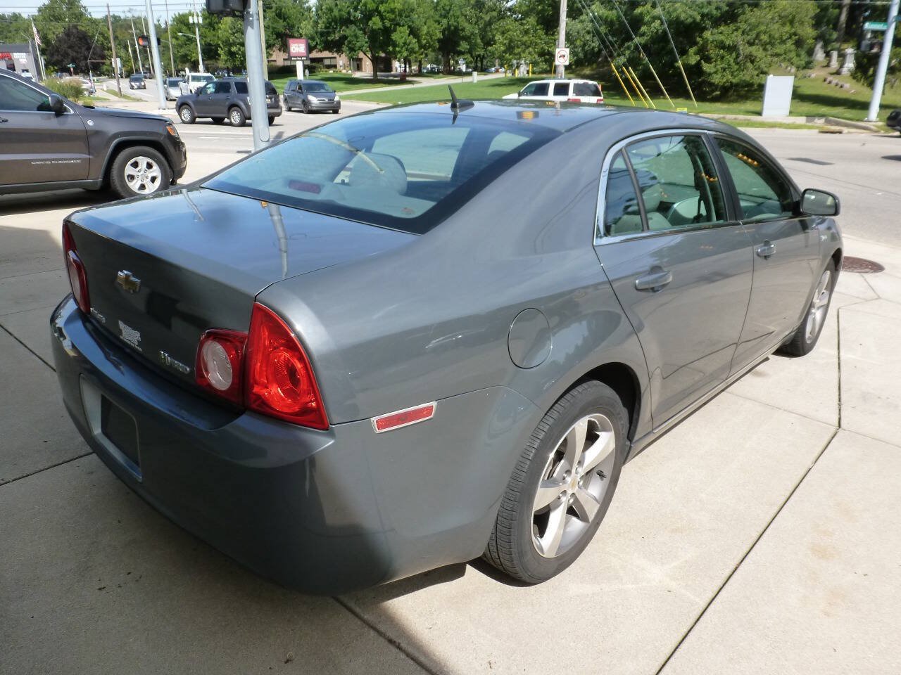 Used 2009 Chevrolet Malibu Hybrid FWD image 2