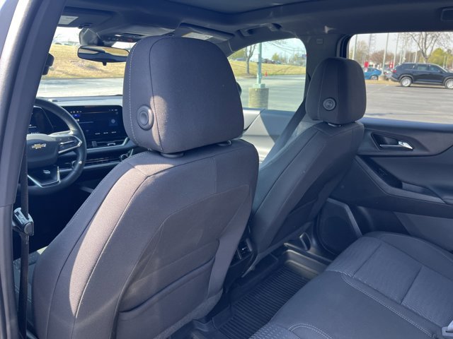 Used 2025 Chevrolet Equinox LT image 17