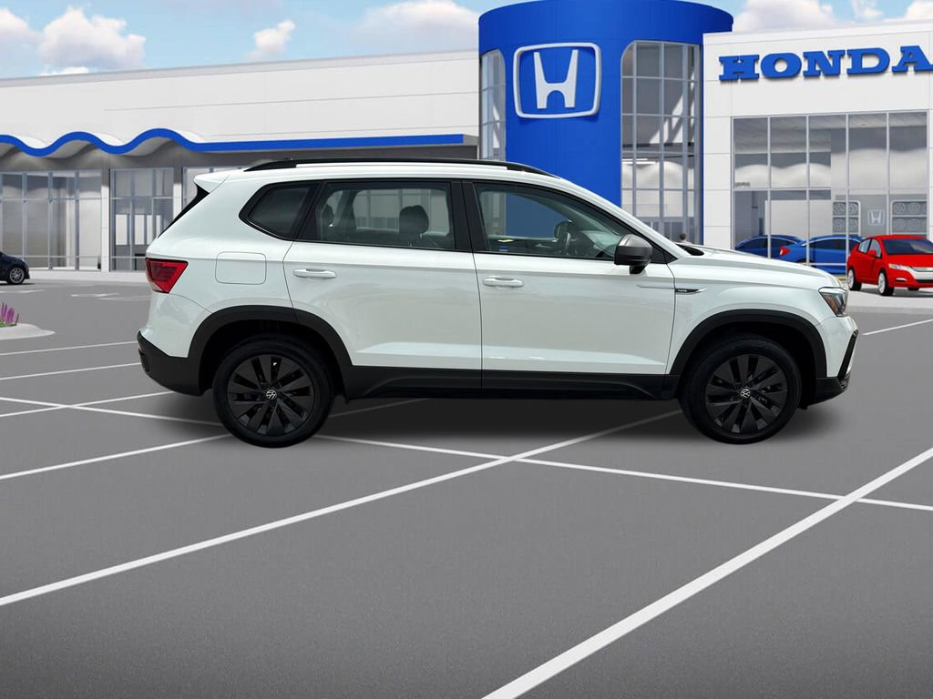 Used 2022 Volkswagen Taos S image 10