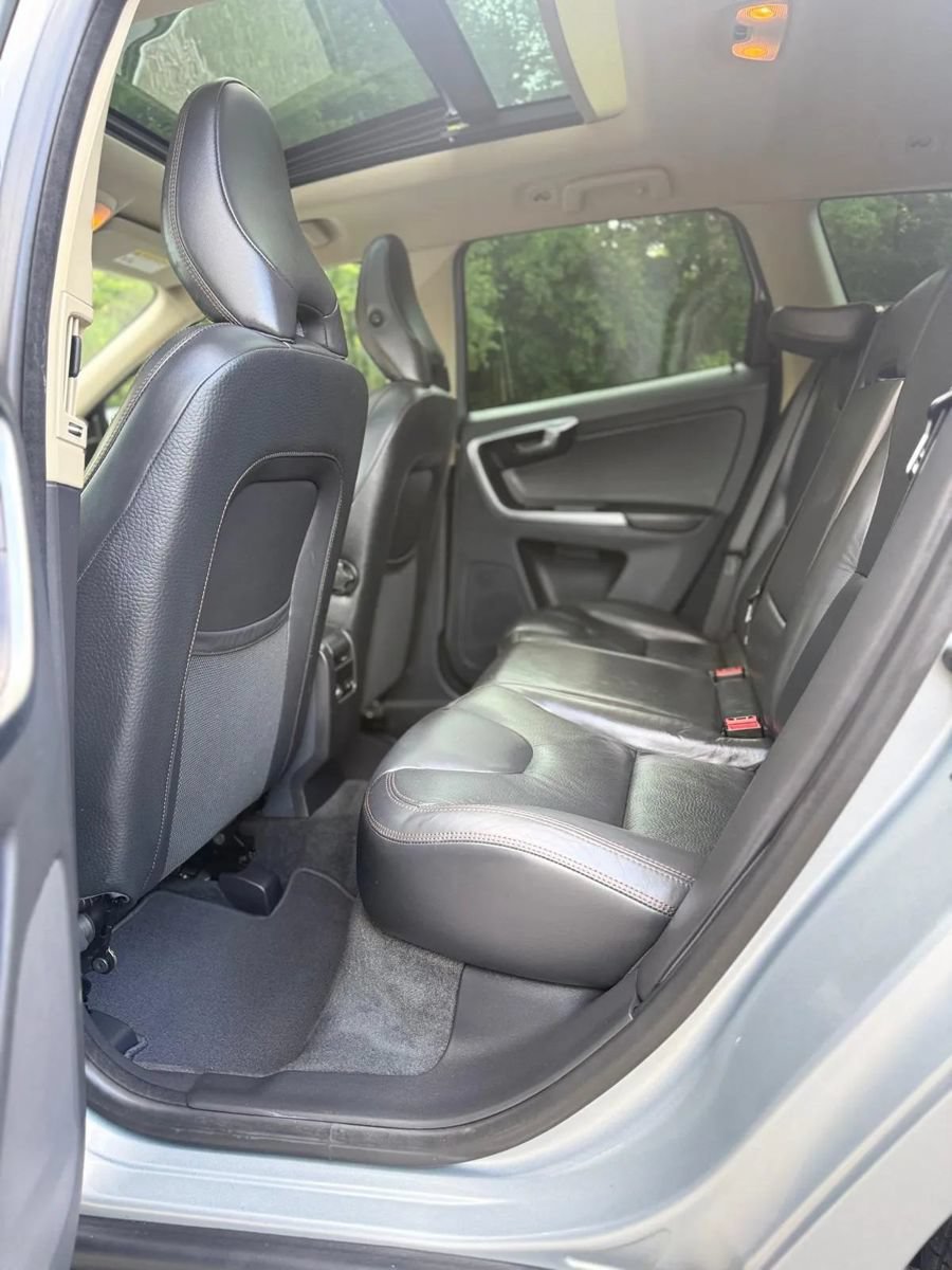 Used 2012 Volvo XC60 T6 AWD/4WD image 22