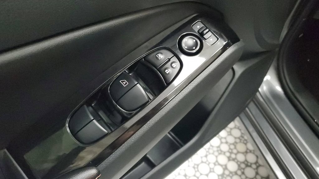 Used 2024 Nissan Altima 2.5 SR FWD image 21