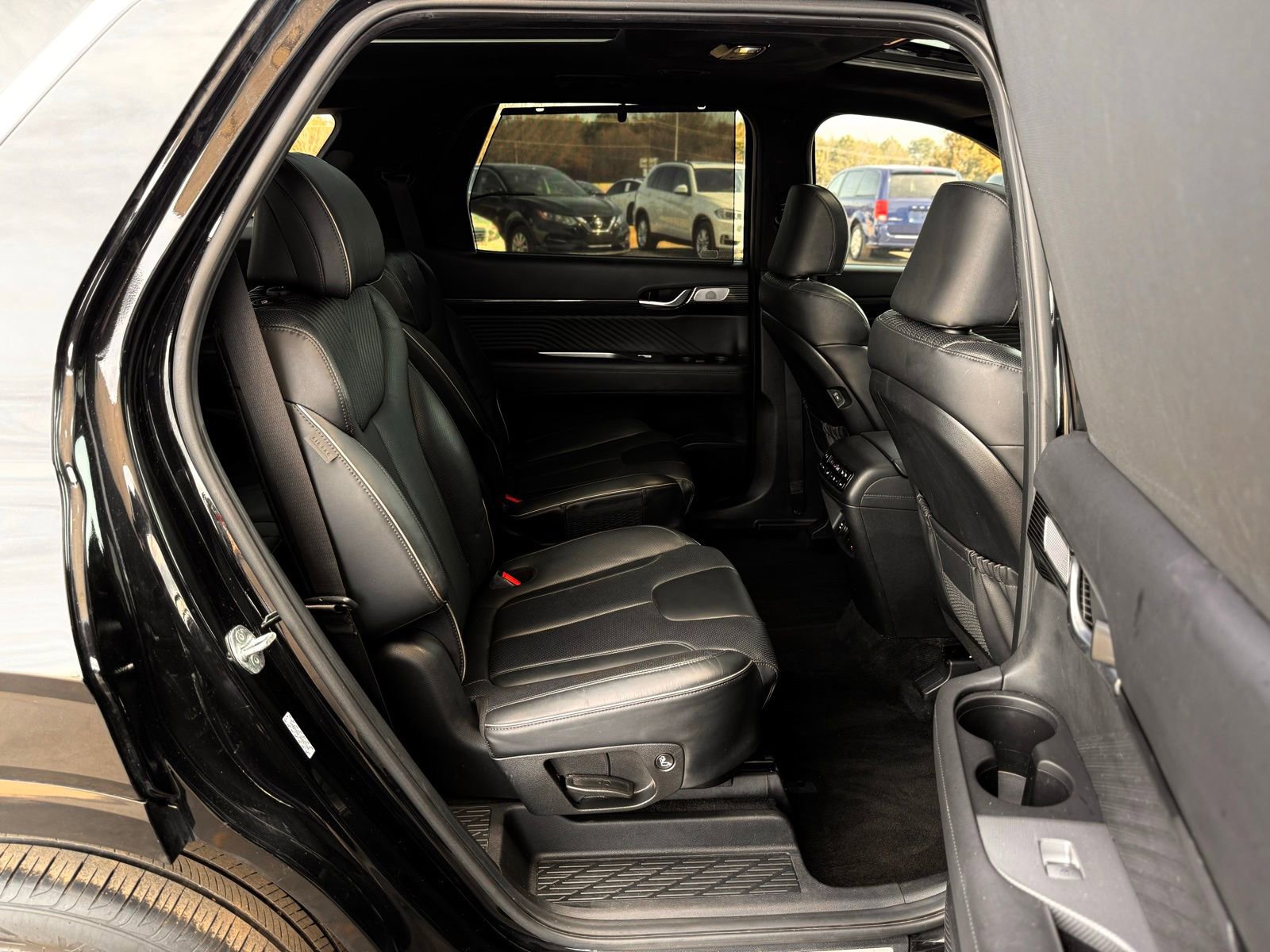 Used 2024 Hyundai Palisade Calligraphy image 24