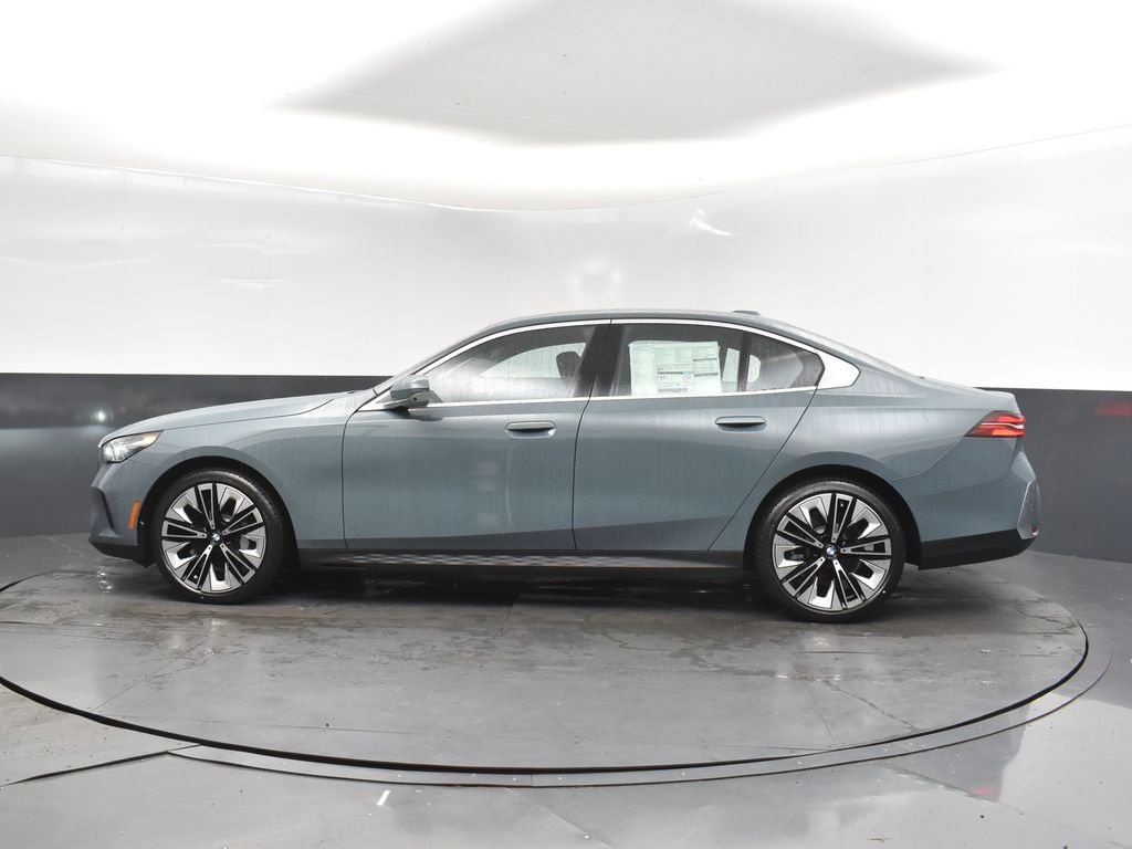 New 2026 BMW 530i w/ Premium Package image 4