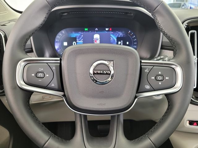 New 2026 Volvo XC40 B4 Plus w/ Climate Package FWD image 20
