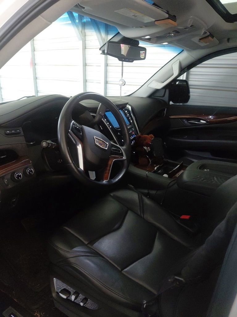 Used 2016 Cadillac Escalade ESV Premium image 11