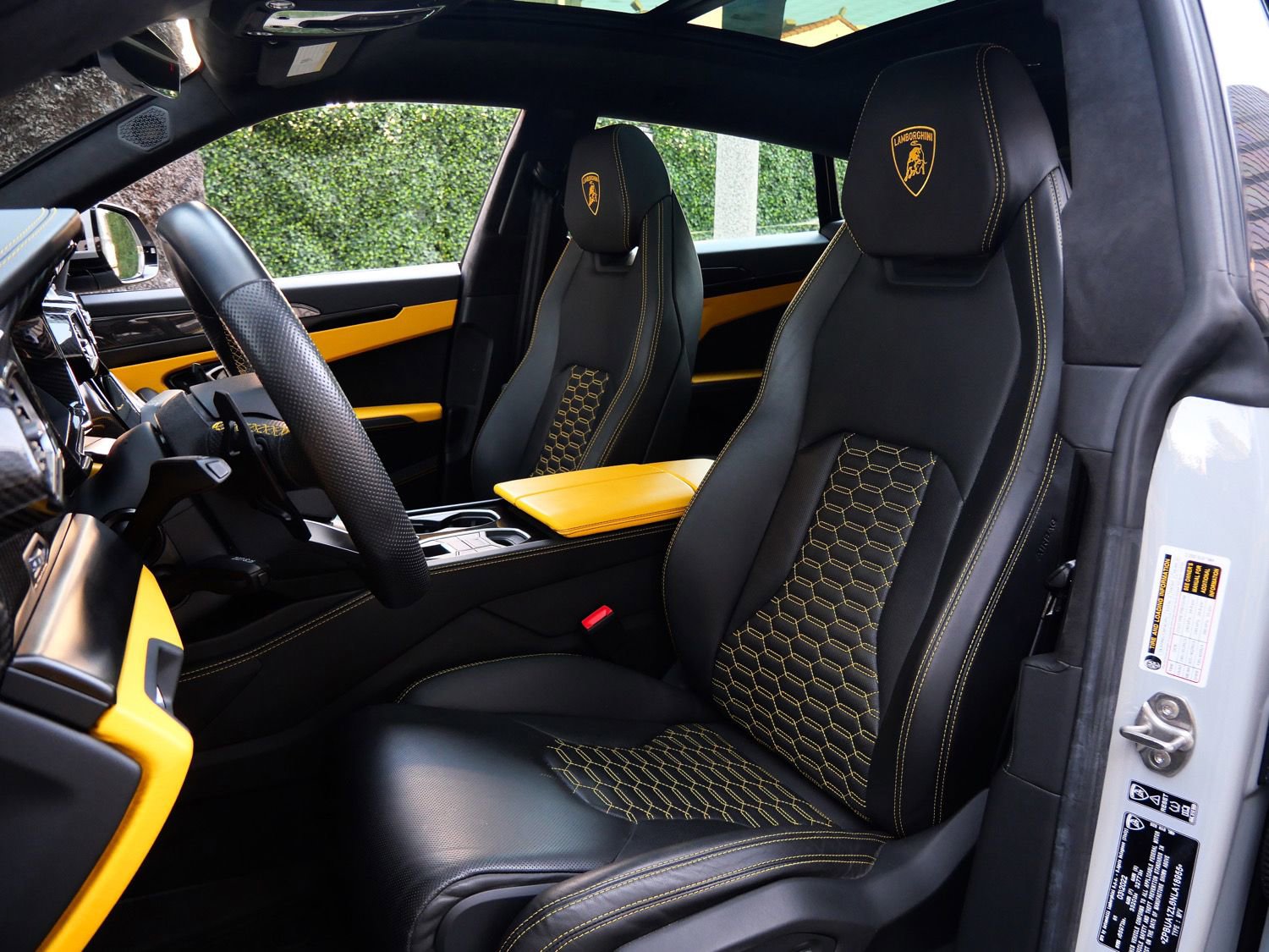 Used 2022 Lamborghini Urus AWD/4WD image 14