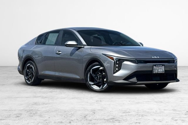 Certified 2025 Kia K4 EX FWD image 2