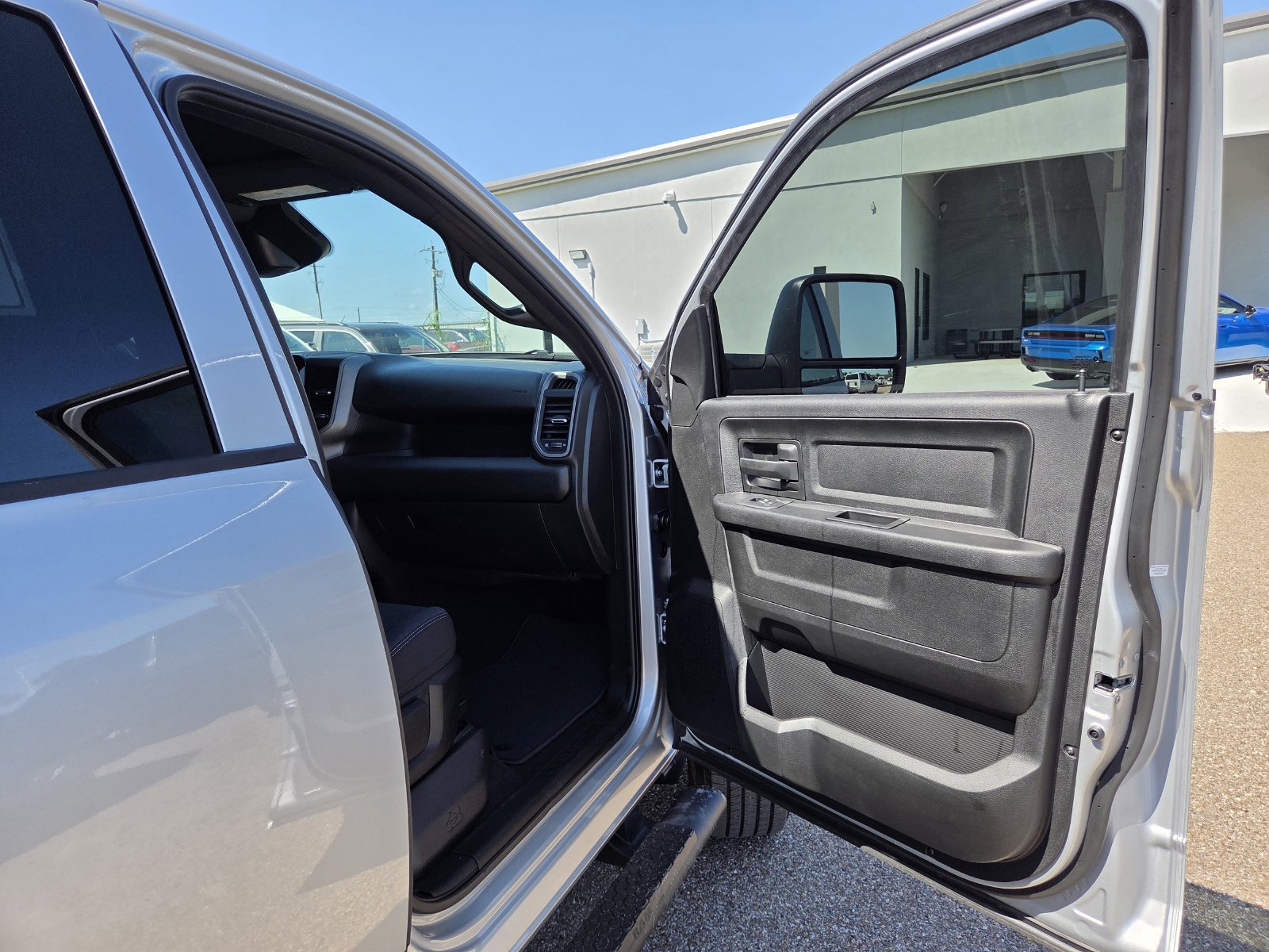 New 2026 RAM 3500 Tradesman AWD/4WD image 19