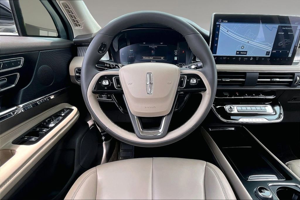 Used 2023 Lincoln Corsair FWD image 5
