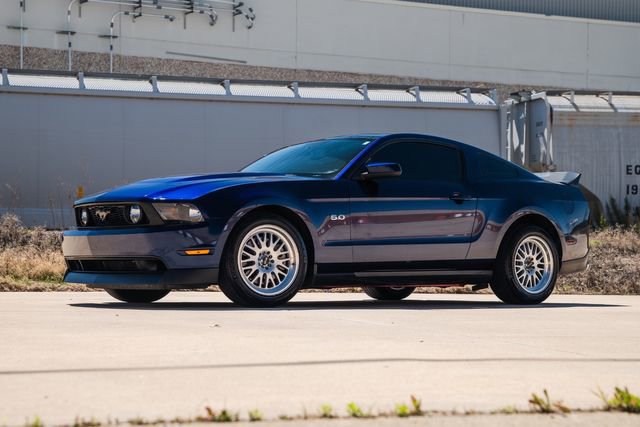 Used 2012 Ford Mustang GT Premium w/ Security Pkg RWD image 35