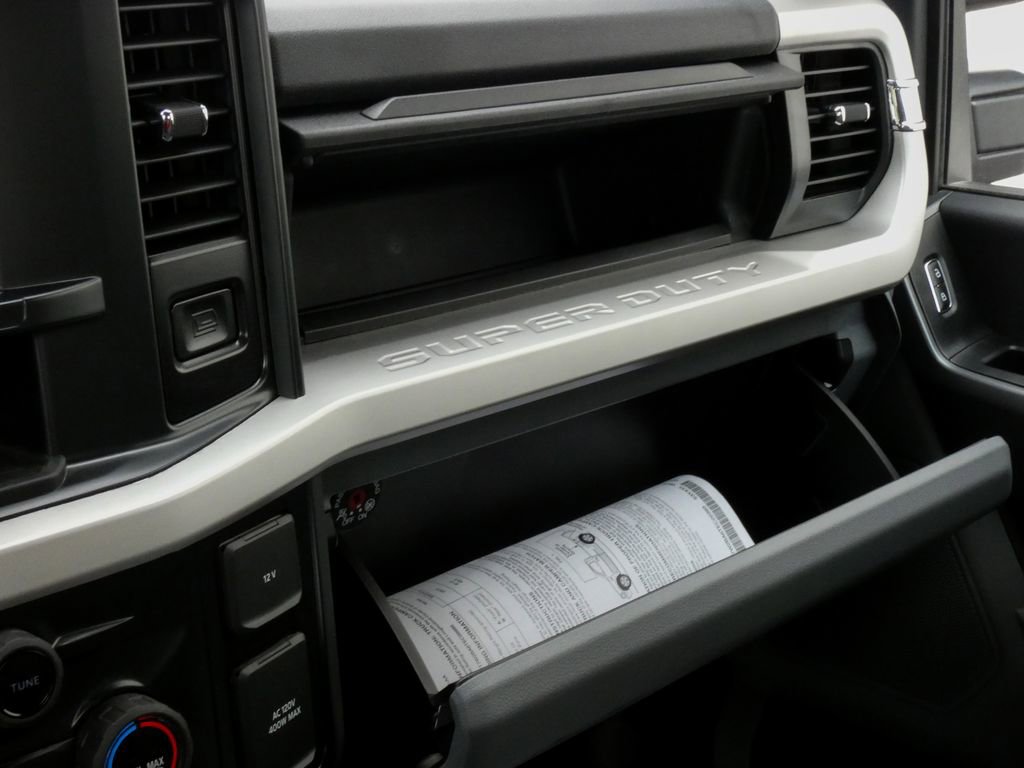 Used 2026 Ford F250 XLT w/ Snow Plow/Camper Package image 24