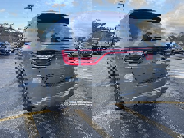 Used 2022 Dodge Durango GT w/ Blacktop Package AWD/4WD image 3