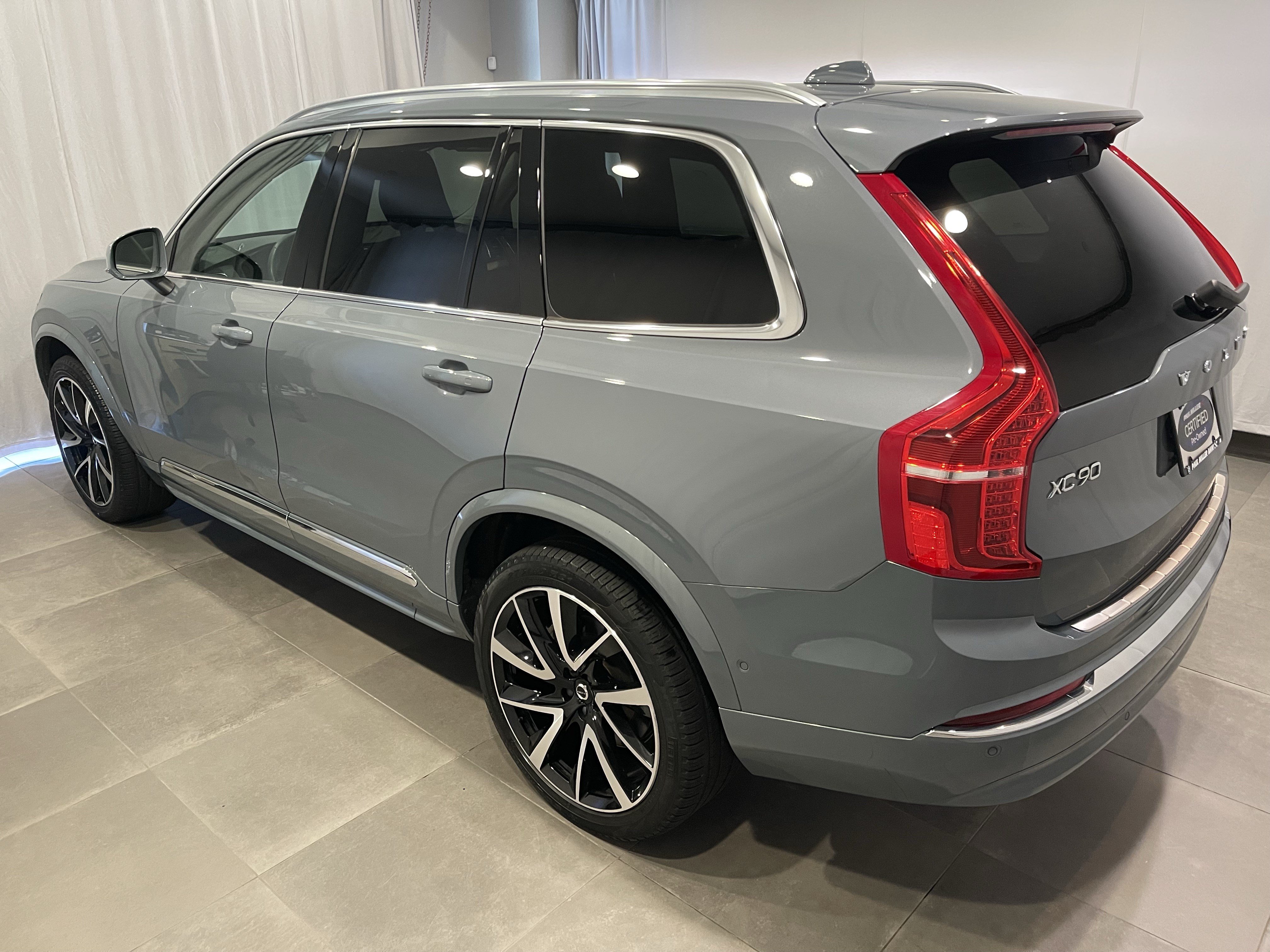 Used 2023 Volvo XC90 B6 Plus w/ Protection Package Premier AWD/4WD image 4