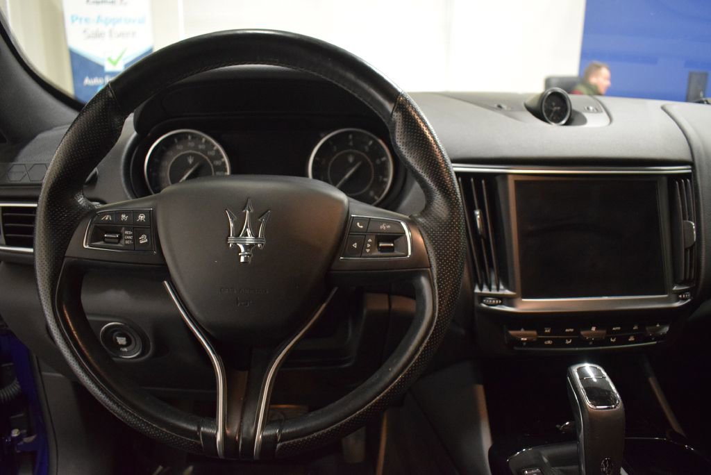 Used 2021 Maserati Levante image 9