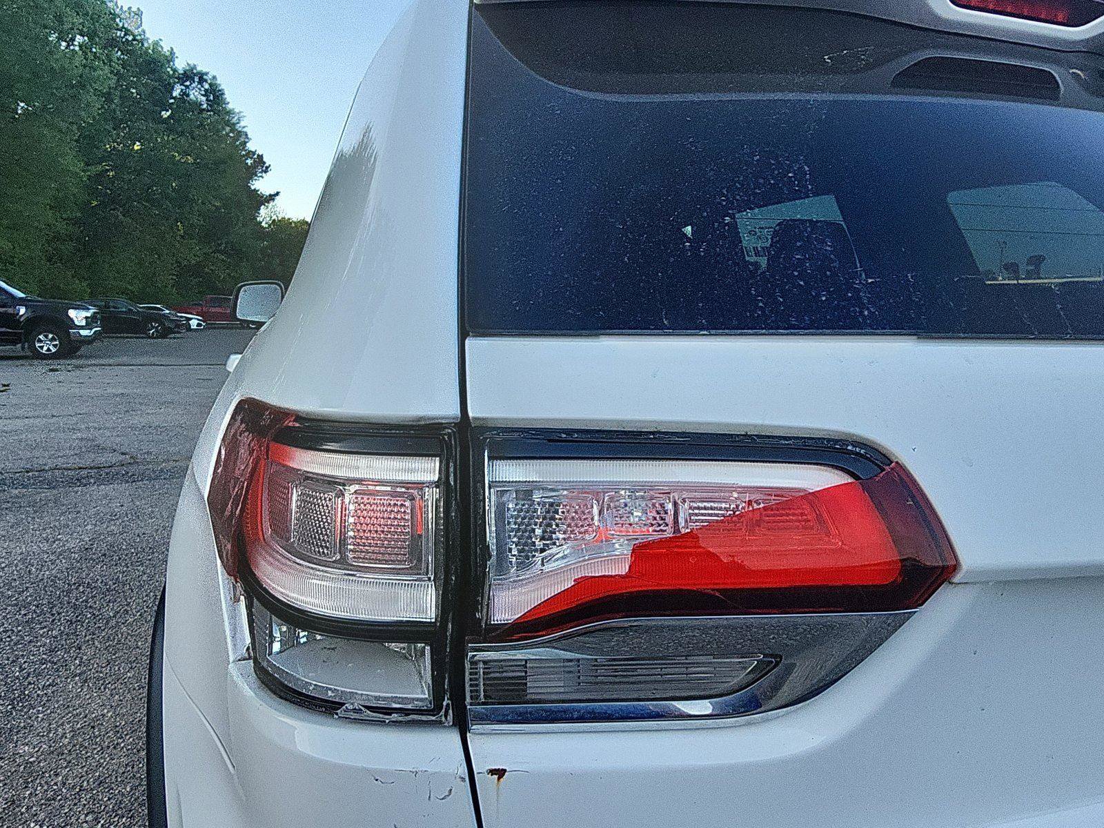 Used 2020 Jeep Grand Cherokee Laredo AWD/4WD image 10