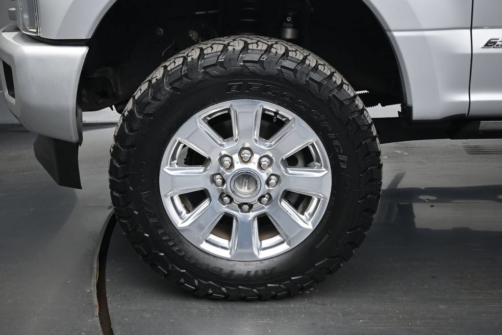 Used 2017 Ford F250 Platinum w/ Platinum Ultimate Package AWD/4WD image 24