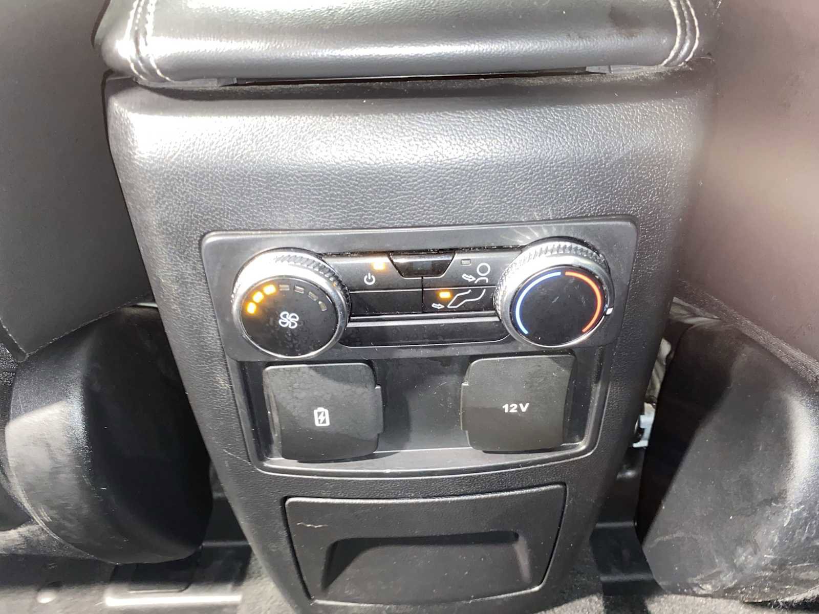 Used 2022 Ford Explorer XLT w/ Equipment Group 202A image 25