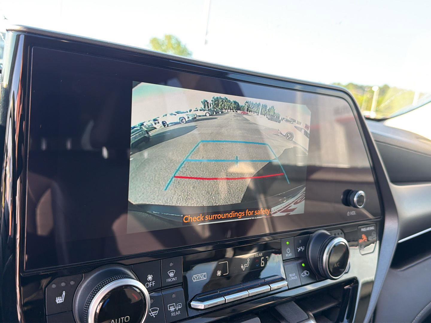 Certified 2024 Toyota Highlander XLE FWD image 26