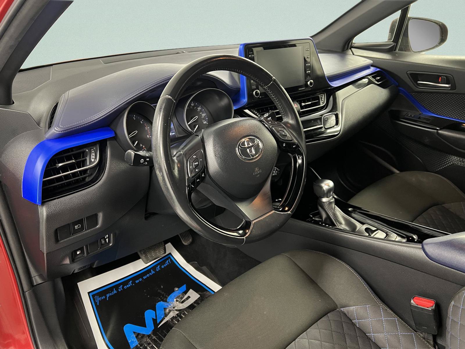 Used 2021 Toyota C-HR XLE FWD image 11