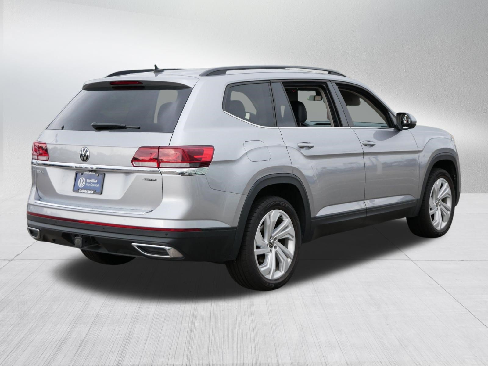Used 2023 Volkswagen Atlas SE AWD/4WD image 7