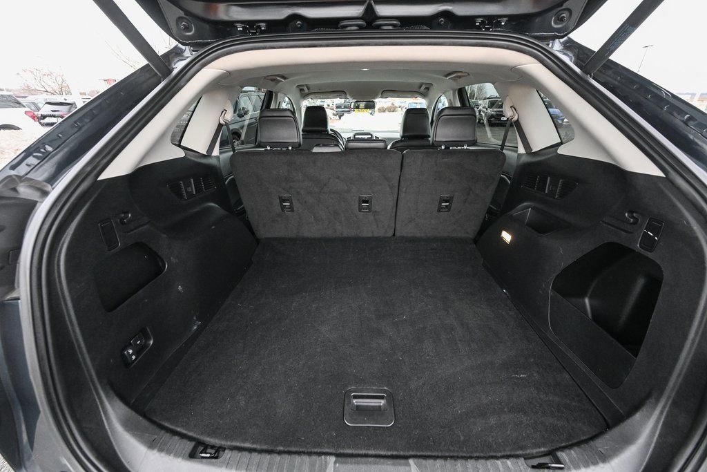 Certified 2024 Ford Edge SEL w/ Convenience Package image 16