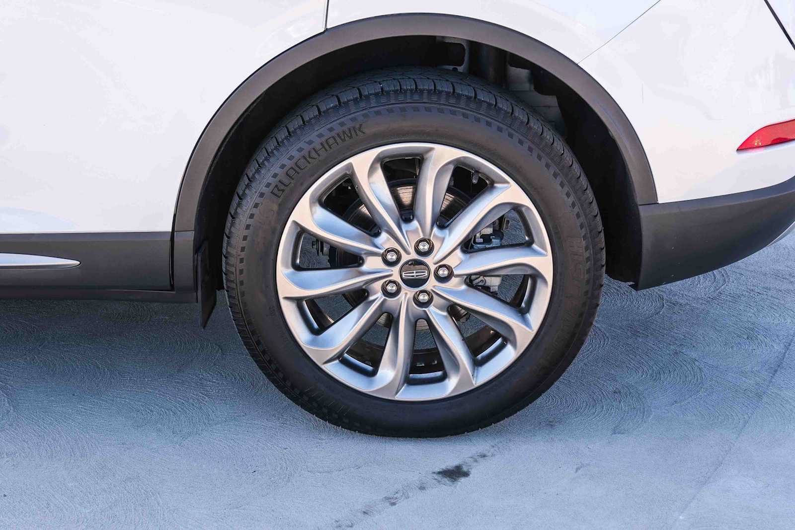 Used 2021 Lincoln Corsair FWD w/ Premium Package image 9