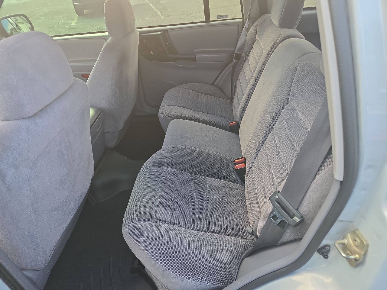 Used 1996 Jeep Grand Cherokee Laredo AWD/4WD image 23