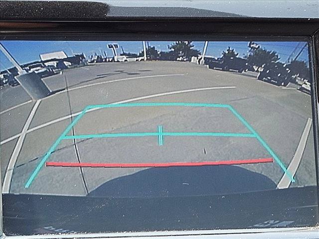Used 2020 Toyota Camry LE FWD image 12