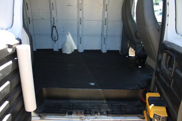 Used 2018 GMC Savana 2500 Extended RWD image 21