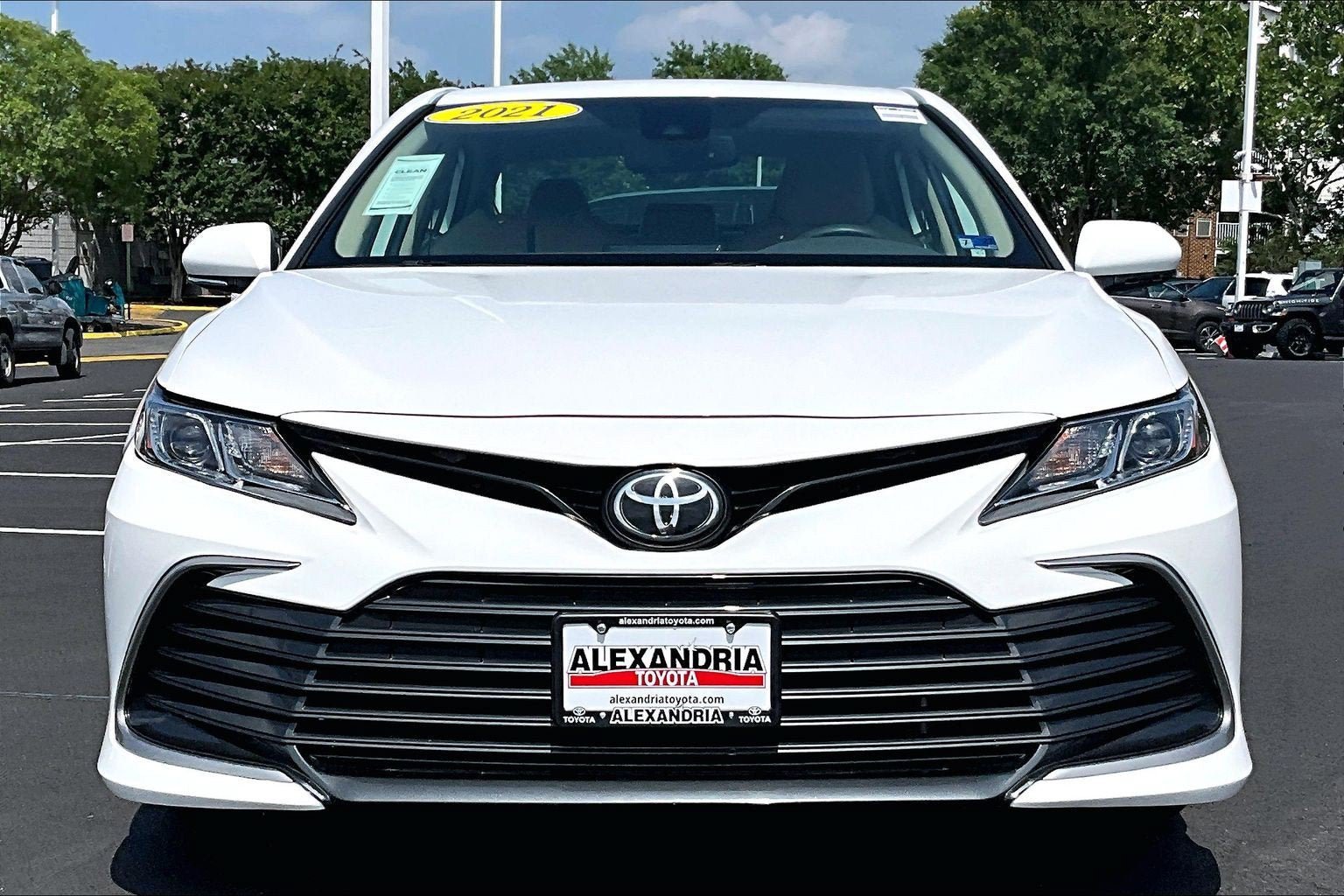 Used 2021 Toyota Camry LE w/ Convenience Package FWD image 3