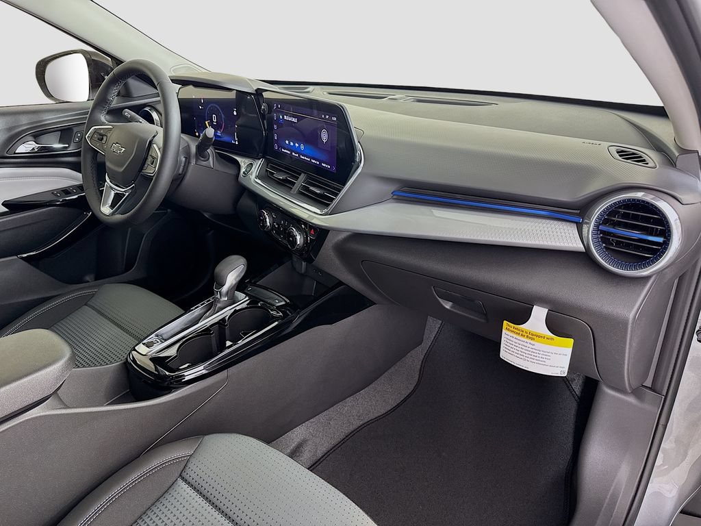 New 2026 Chevrolet Trax LT w/ Midnight Edition FWD image 28