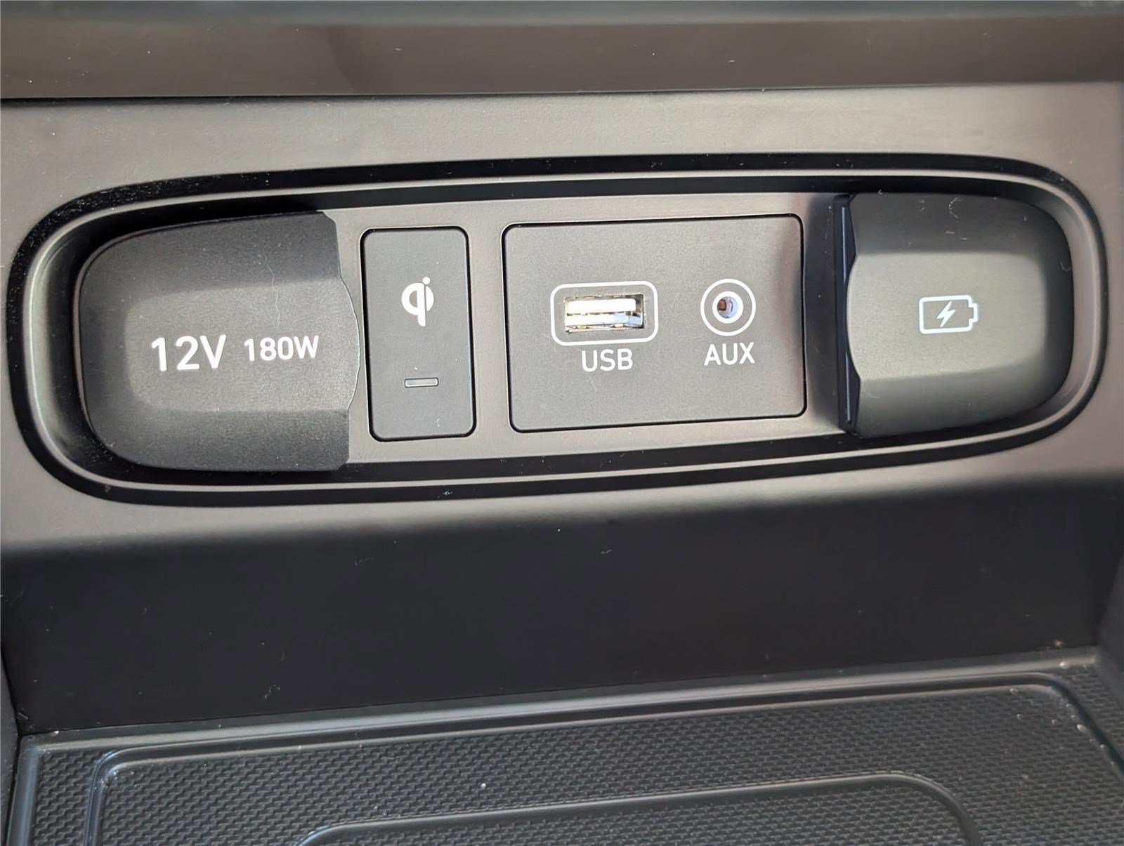 Used 2020 Hyundai Santa Fe SEL AWD/4WD image 25