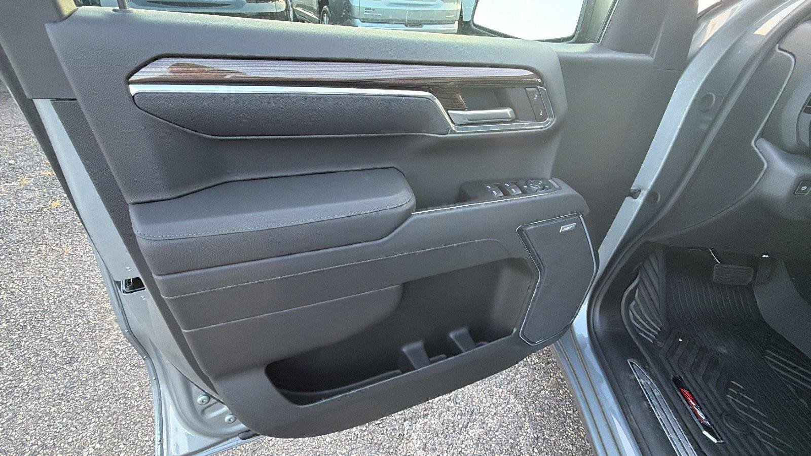 New 2026 Chevrolet Silverado 1500 RST AWD/4WD image 14