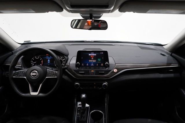 Used 2023 Nissan Altima 2.5 SV image 15