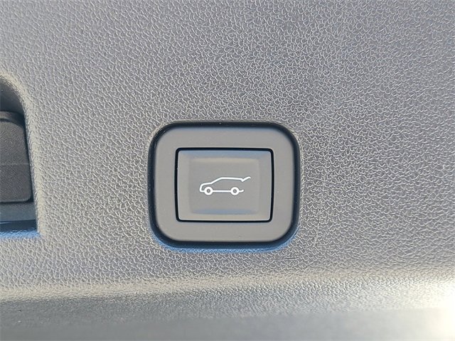 New 2026 Chevrolet Traverse LT image 12