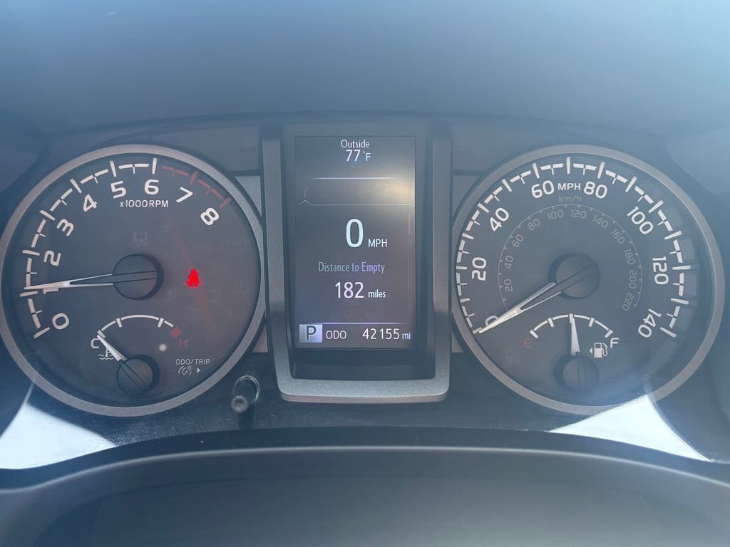 Used 2019 Toyota Tacoma TRD Off-Road w/ Technology Package image 5