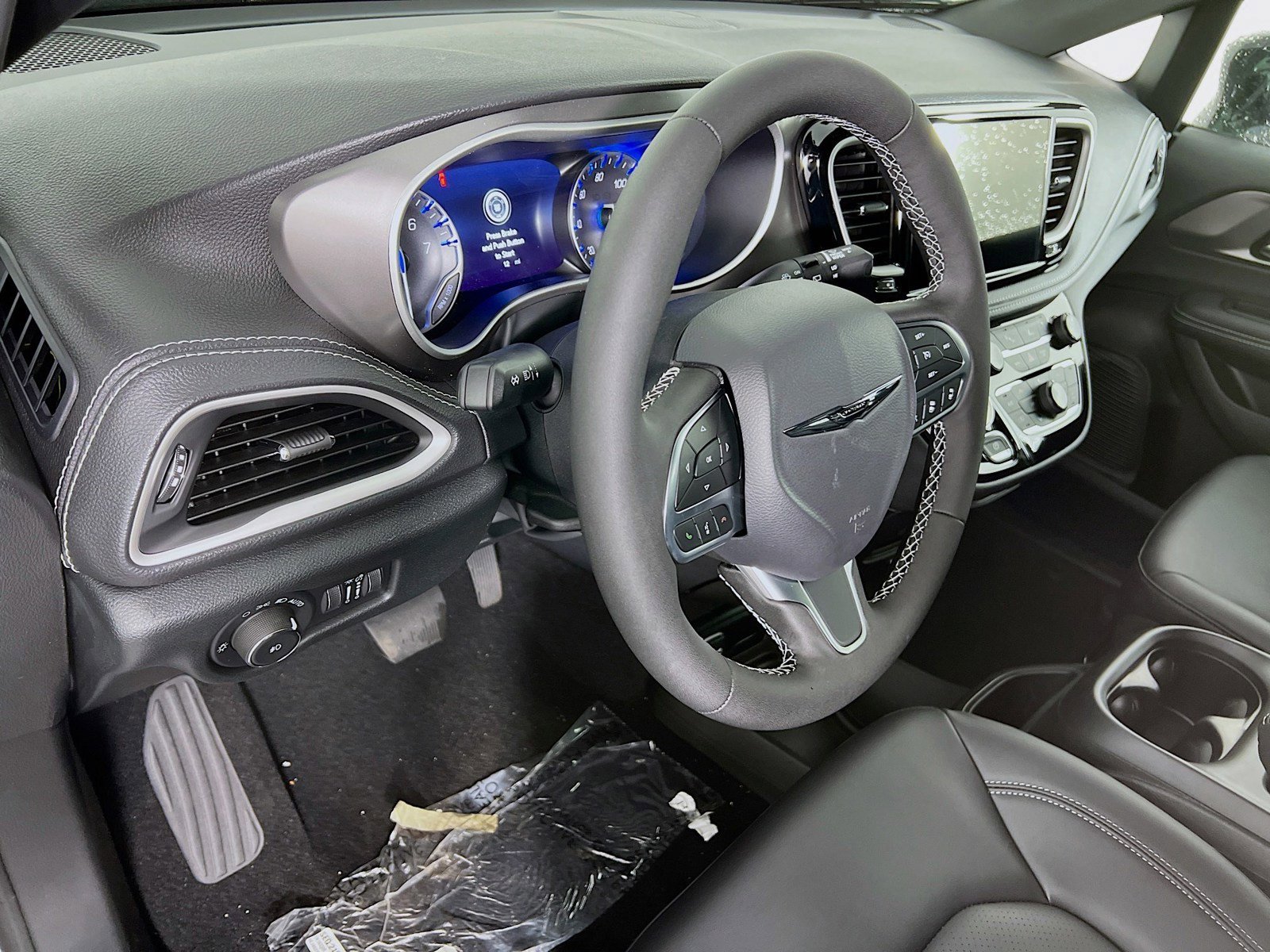 New 2026 Chrysler Pacifica Select FWD image 7