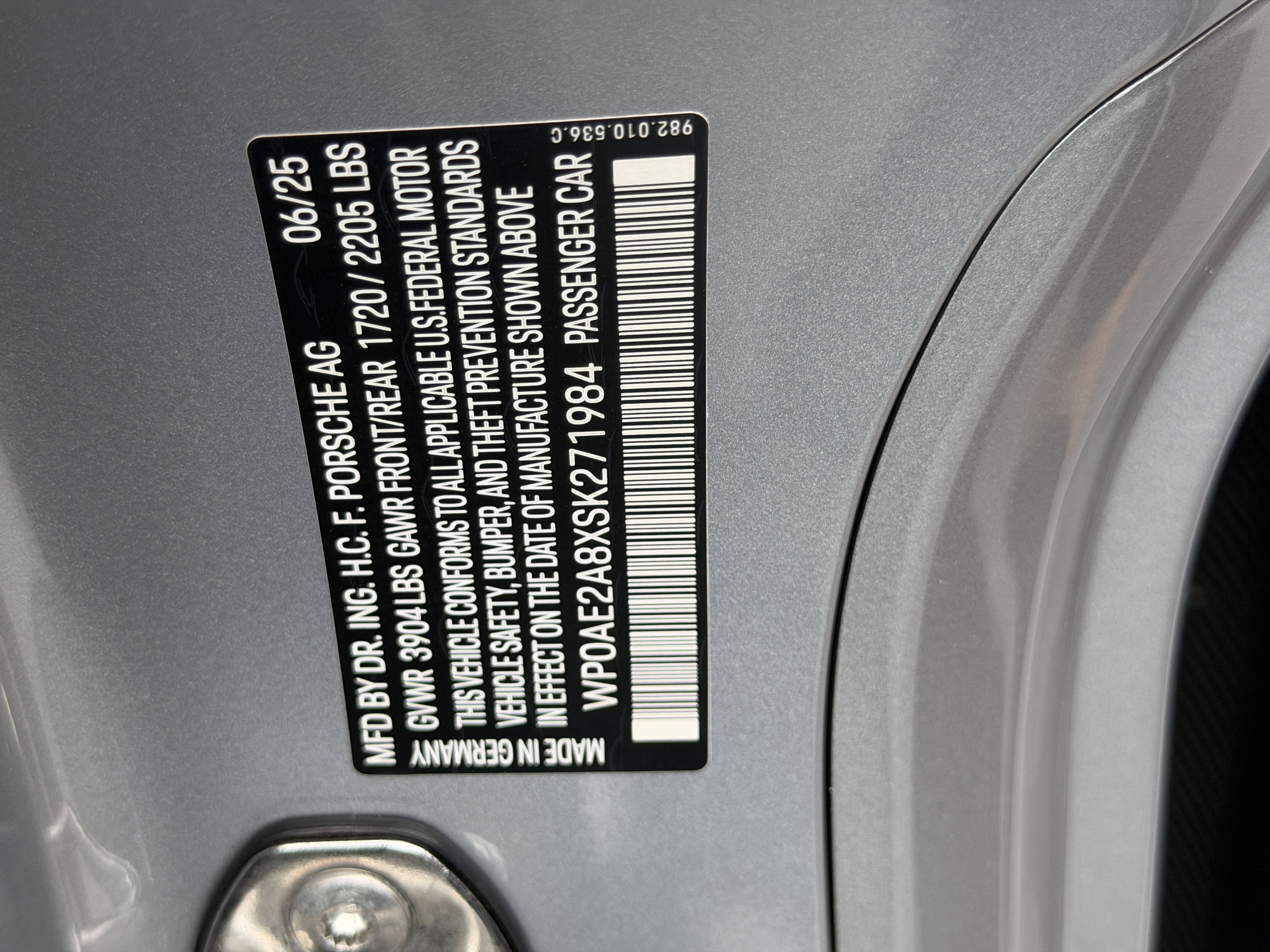 Certified 2025 Porsche 718 Cayman GT4 RS RWD image 30