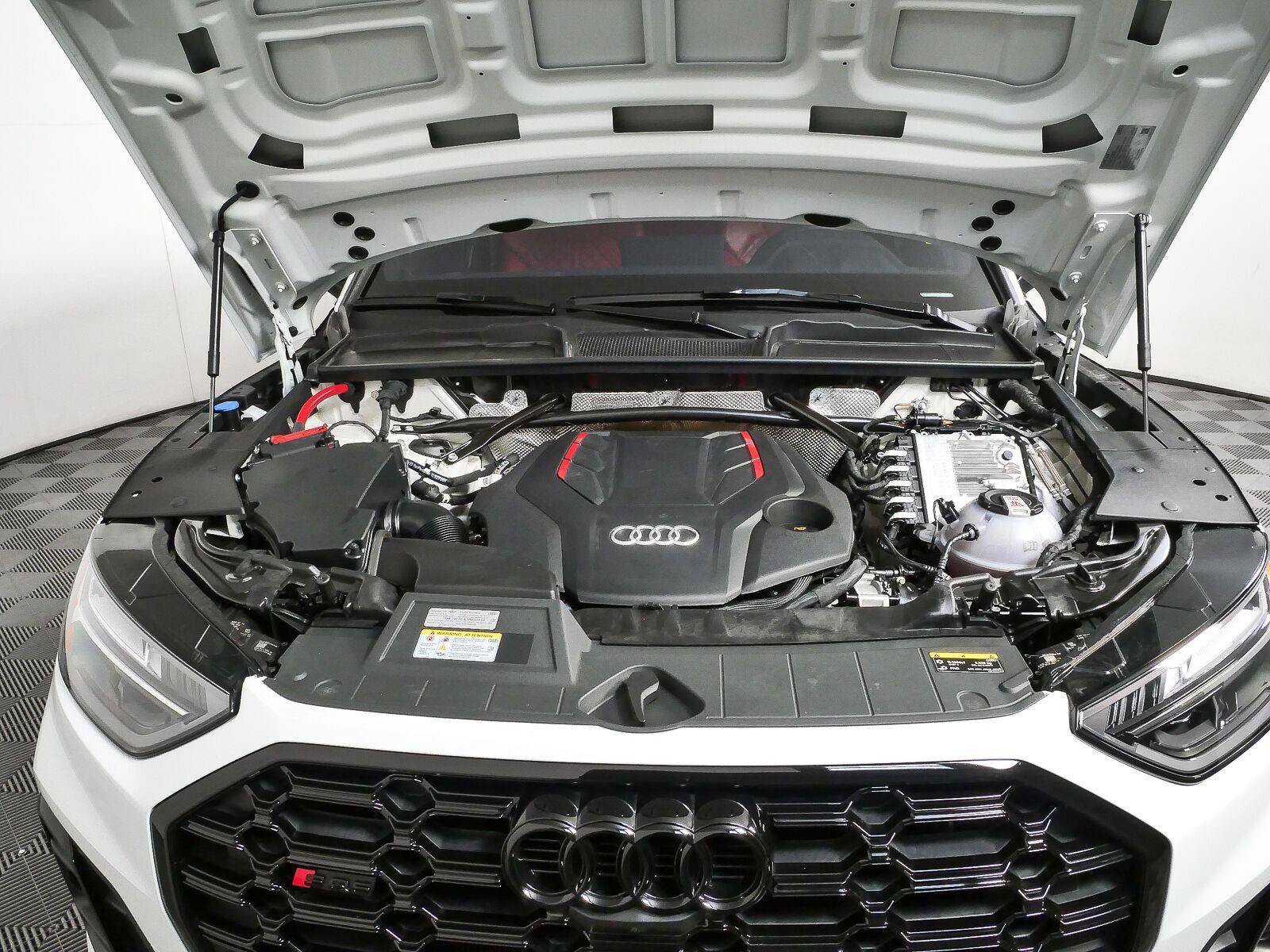 Used 2024 Audi SQ5 Premium Plus w/ S Sport Package AWD/4WD image 37