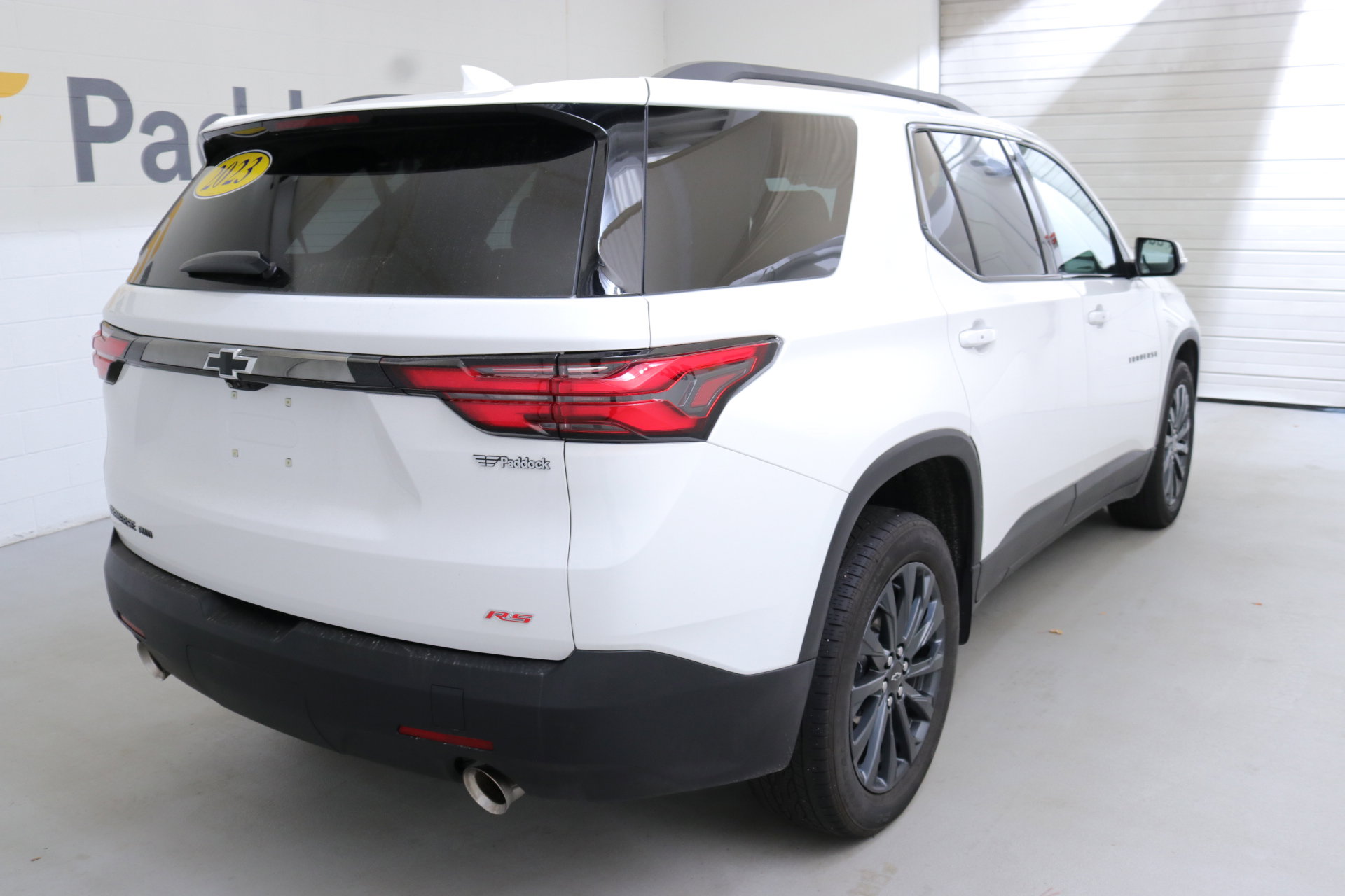 Used 2023 Chevrolet Traverse RS image 8